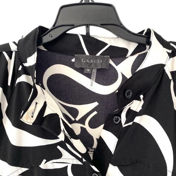 Gracia Lettering High Low Asymmetric Black White Button Down Dress size medium - Picture 3 of 10